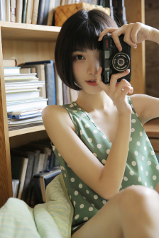 情侣公共场合